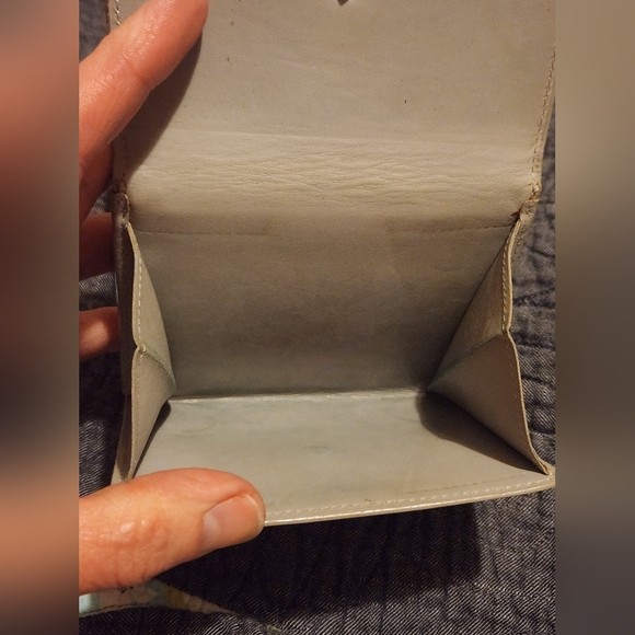 Louis Vuitton Vernis Monogram Trifold Wallet - Picture 8 of 14